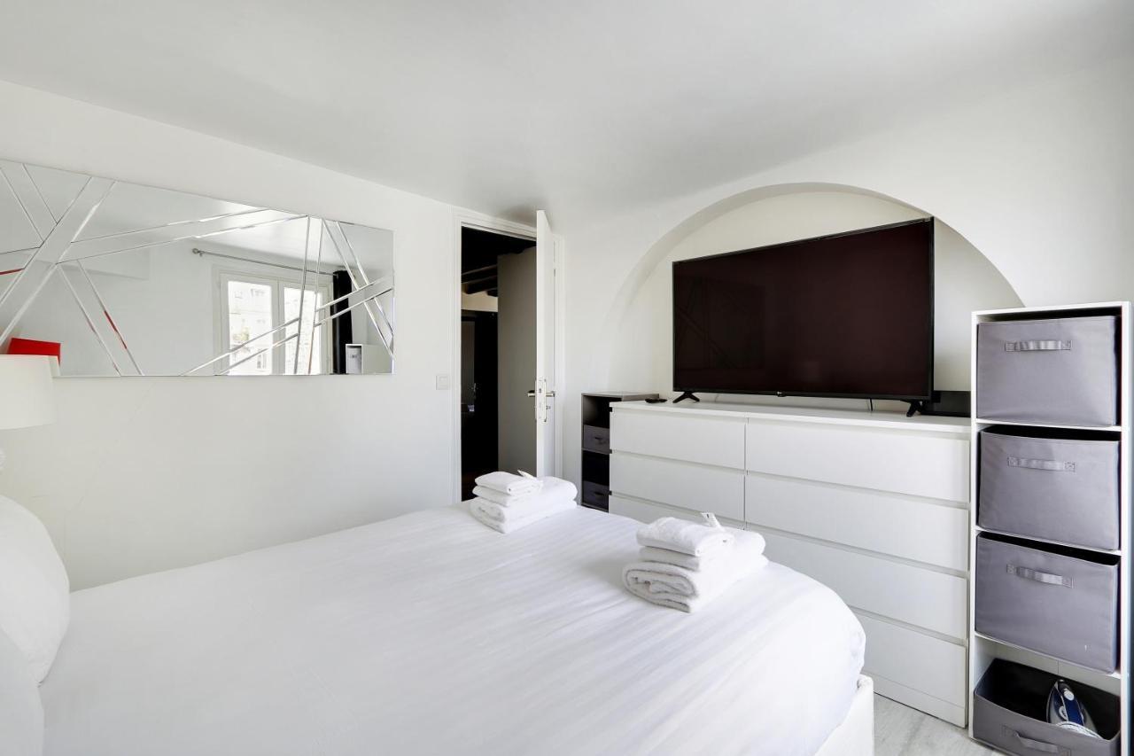 Pick A Flat'S Apartments In Le Marais - Rue Saint Merri パリ エクステリア 写真