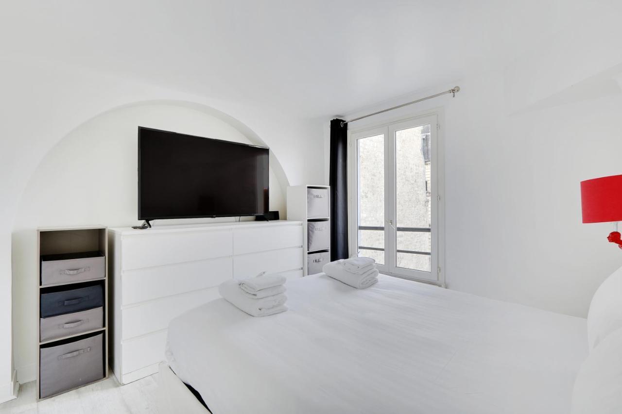 Pick A Flat'S Apartments In Le Marais - Rue Saint Merri パリ エクステリア 写真